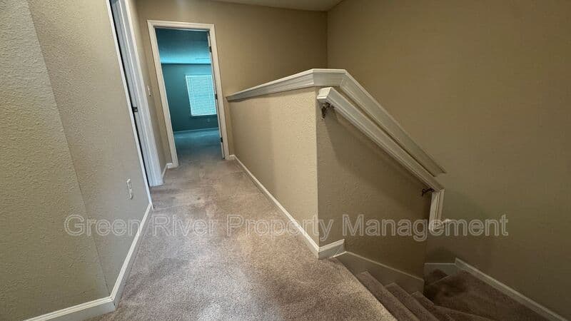 Jacksonville House: 10361 Benson Lake Dr