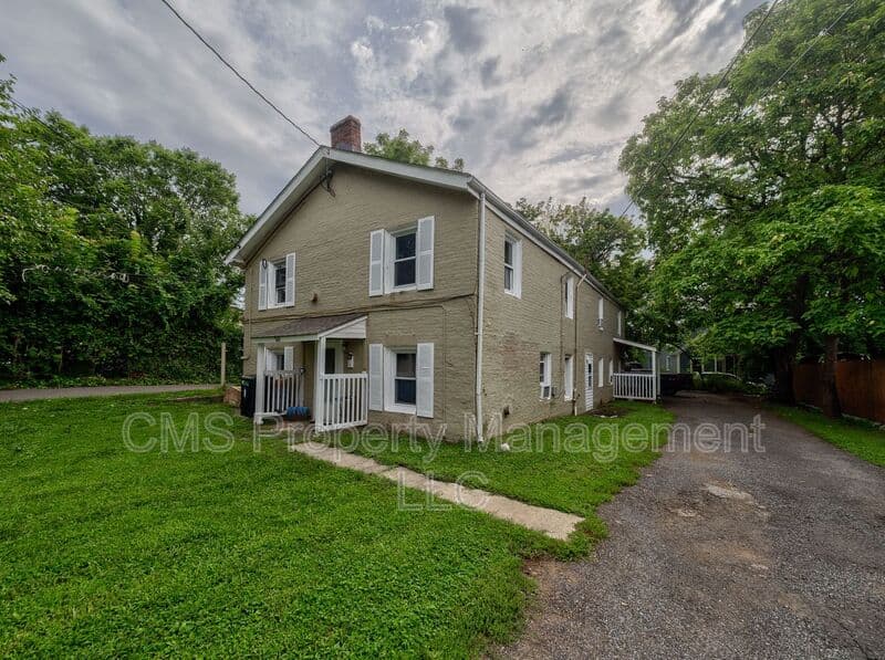 Somerville Condo: 148 Davenport Street