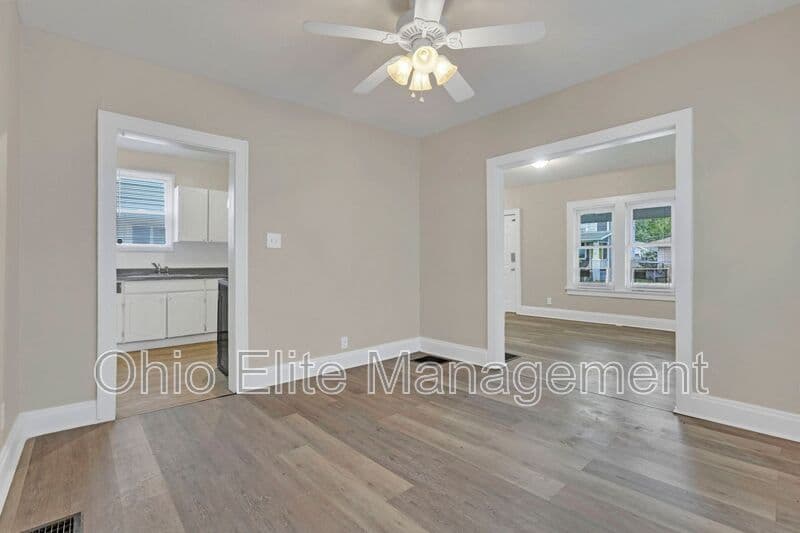 Columbus House: 243 N Wayne Ave
