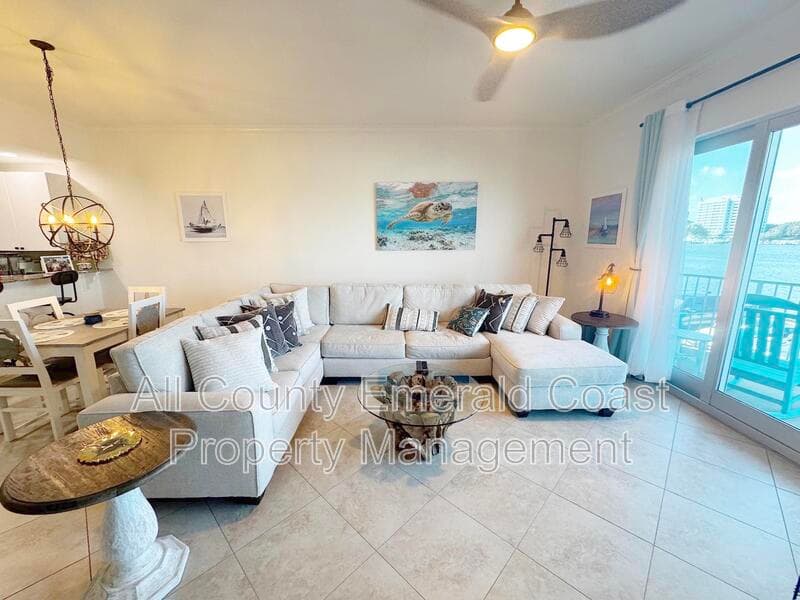 Destin Condo: 211 Durango Road