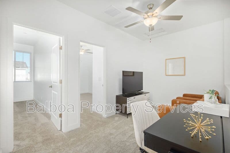 Mesa Townhome: 3230 E Thomas Rd