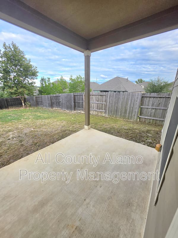 San Antonio House: 12334 Tower Forest