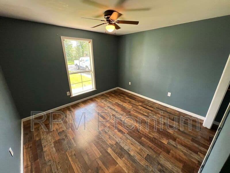 Denham Springs House: 8725 Fairoaks St