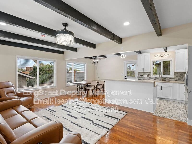 Portland House: 2812 NE Bryant St