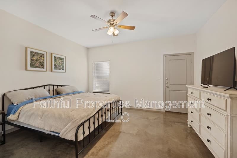Lindale Condo: 16374 County Road 4100 - 3