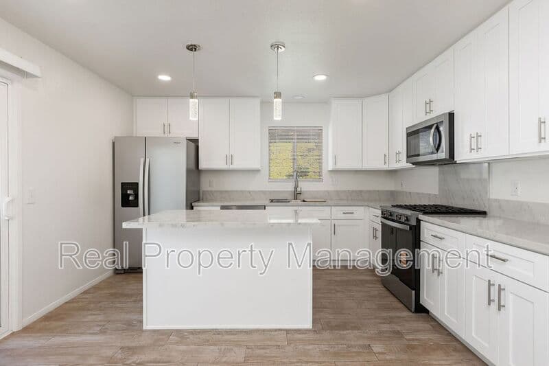 Carlsbad House: 3250 Westwood Drive