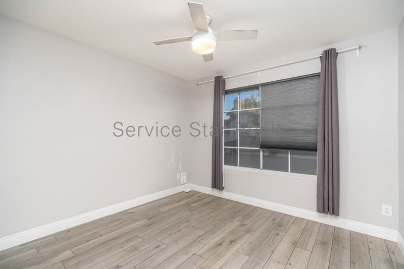 Phoenix House: 3924 E Orchid Ln