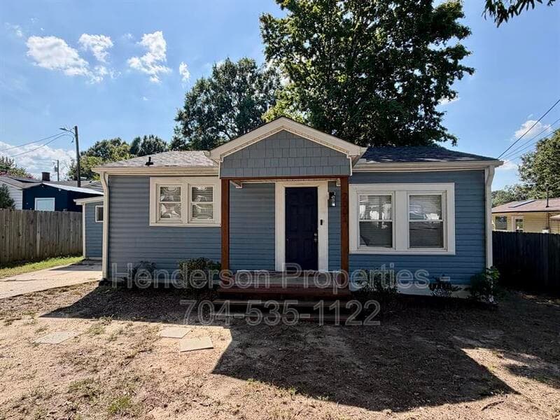 Kannapolis House: 2001 Plaza Avenue
