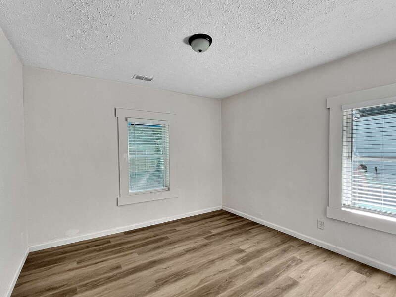Savannah Condo: 1121 East 53rd Street