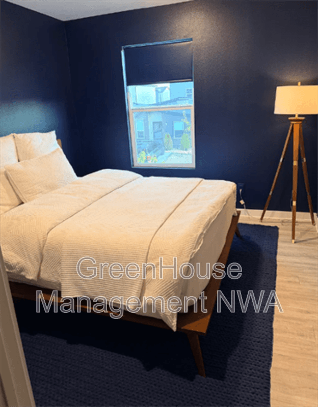Bentonville House: 1041 Ventnor Ave