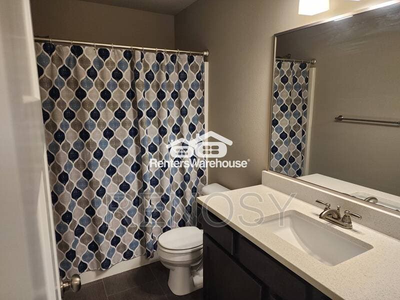 Ankeny House: 2829 NW Lois Ln