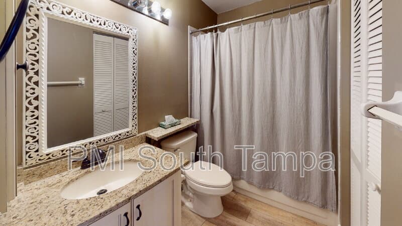 Bradenton House: 3506 52nd Ave W