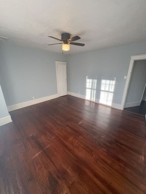 Stroudsburg House: 528 Lindbergh Avenue