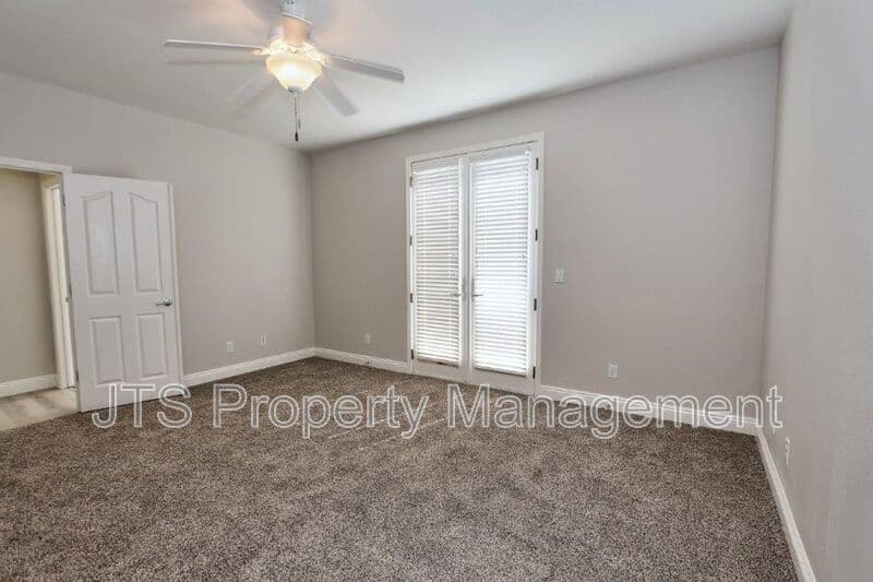 Sacramento House: 5424 Washoe Street