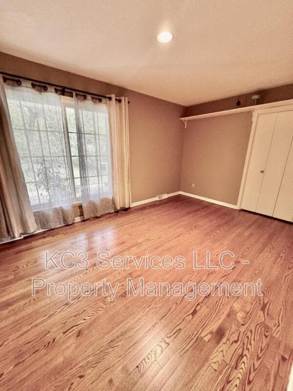 Kansas City House: 4311 NW 80th Terrace