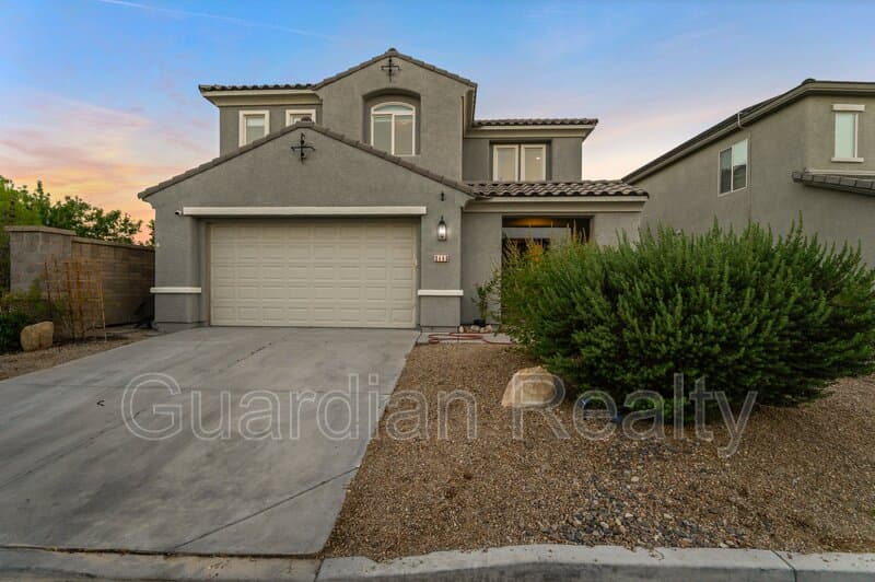 Henderson House: 2485 Sturrock Dr