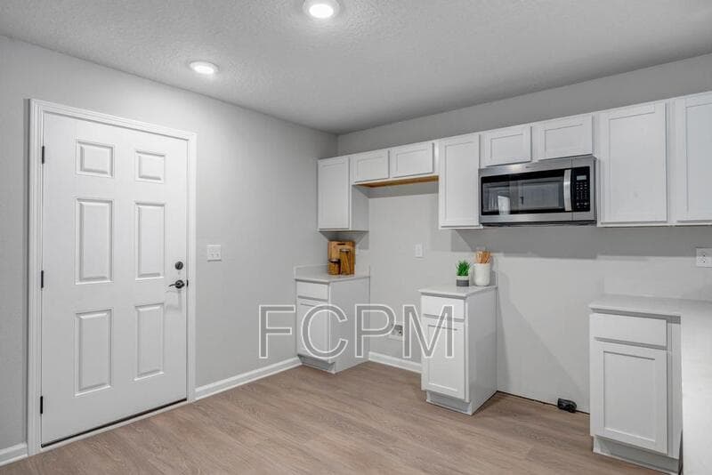 Jacksonville House: 5460 Amazon Ave