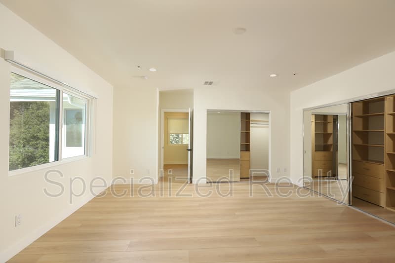 Los Angeles House: 1827 Hill Drive