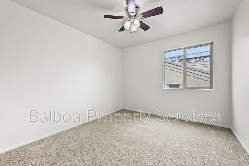 Florence House: 6135 E Paradise Ln