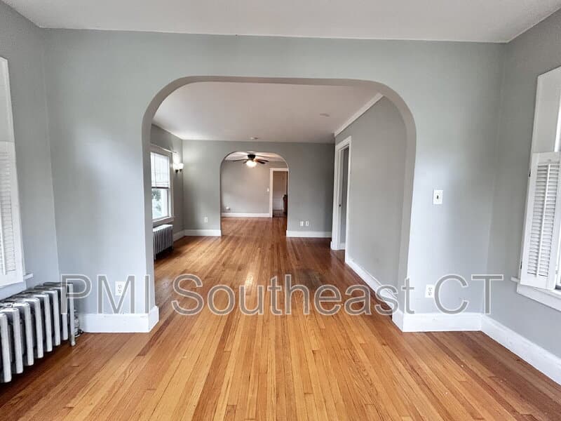 New London Condo: 25 Rogers St