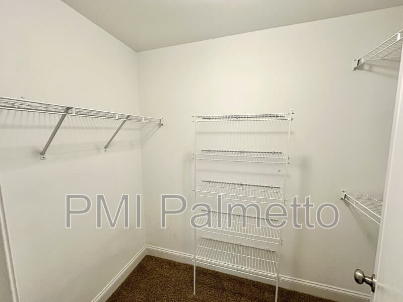 Lexington Townhome: 117 Park Ridge Way