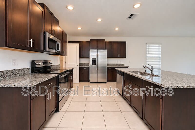 Bartow House: 2767 Red Egret Dr.