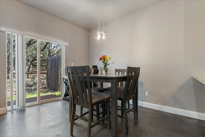 Lago Vista Condo: 5800 Club House Drive A