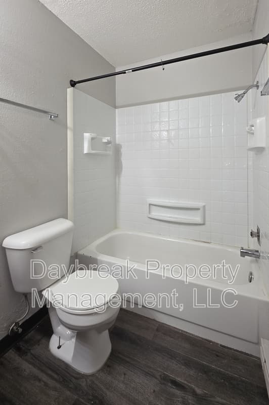 Moorhead Condo: 2408 3rd Avenue North - 12