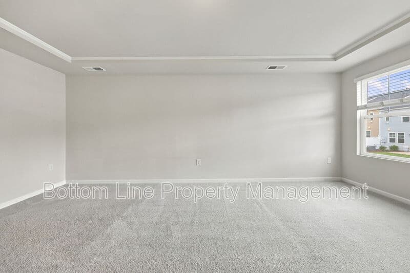 Durham Townhome: 5811 Woodlawn Dr