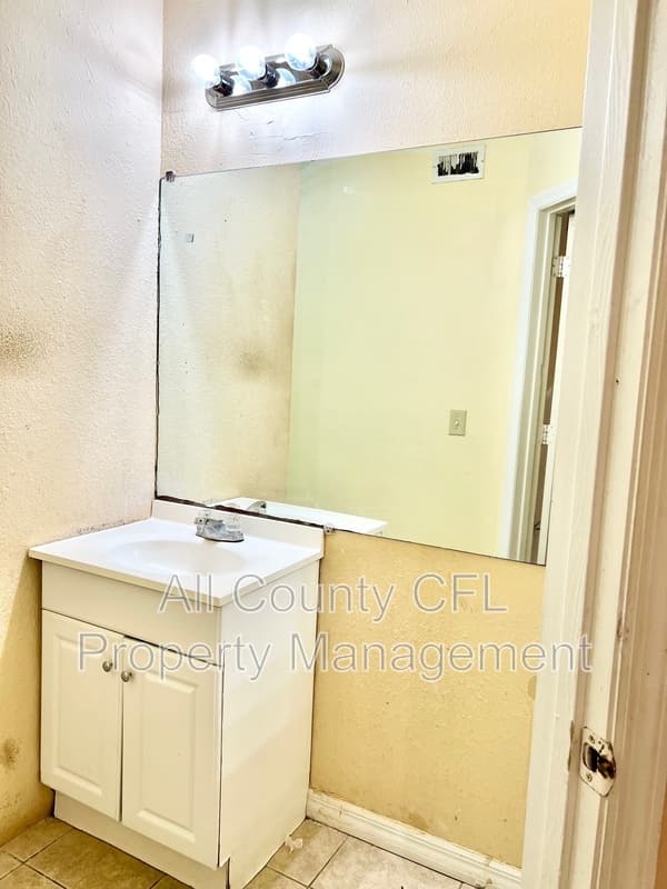 Kissimmee Condo: 401 Fountainhead Circle