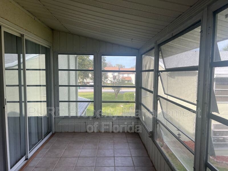 Ocala House: 549 Fairways Drive