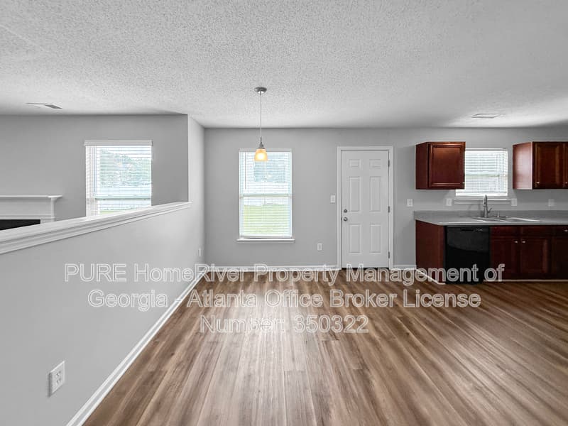 Locust Grove House: 131 Laughlin Dr