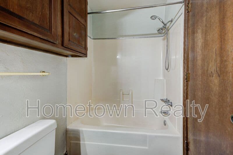 Oklahoma City House: 436 NE 115th Street