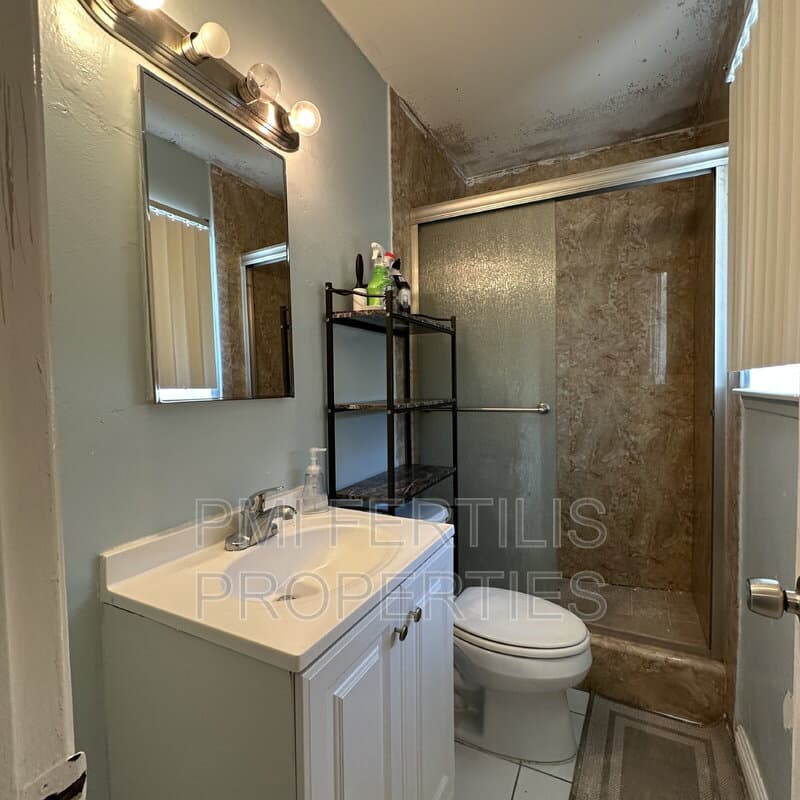 Garden Grove House: 13341 Benton St