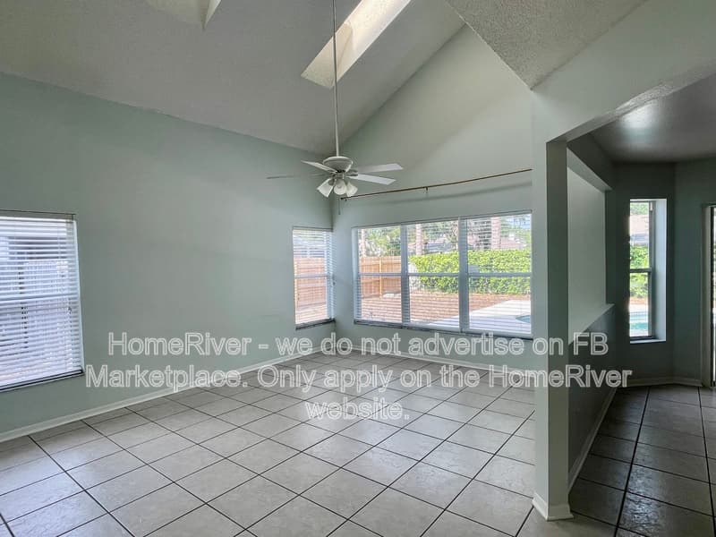 Riverview House: 9810 Sunnyoak Dr