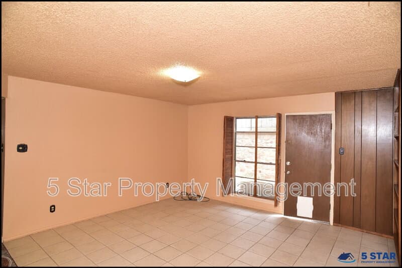 El Paso Condo: 6700 Escondido Drive