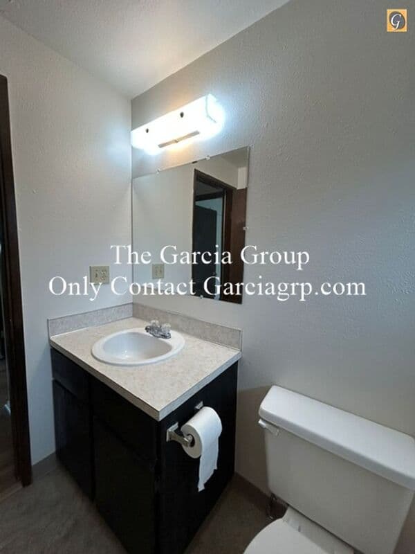 Gresham Condo: 480 SE Vista Ave.