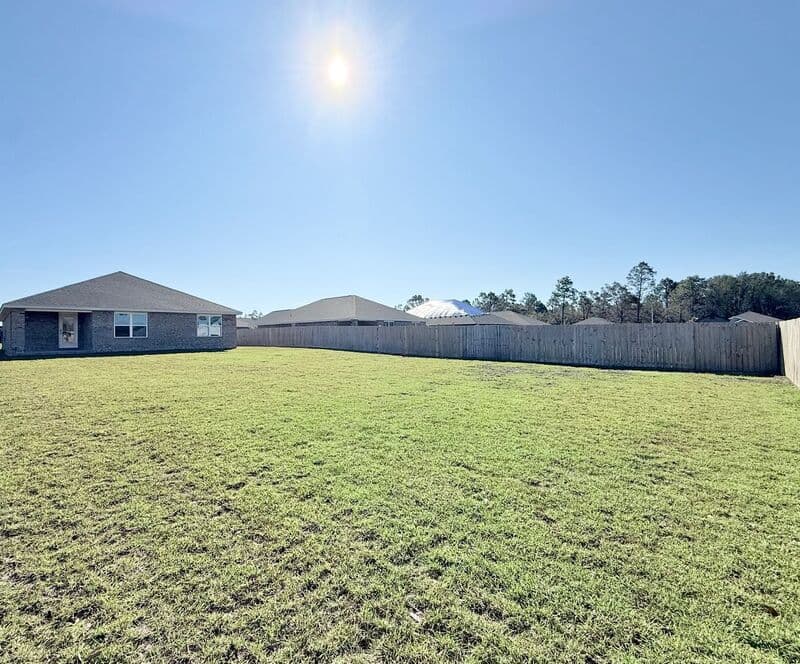 Milton House: 5487 Silverbell Dr