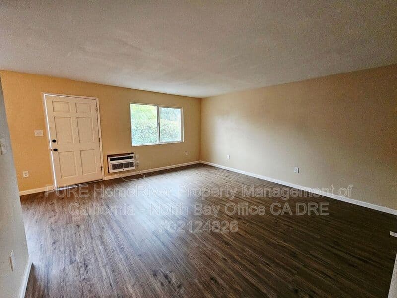 Ukiah Condo: 475 Eastlick St Apts 1