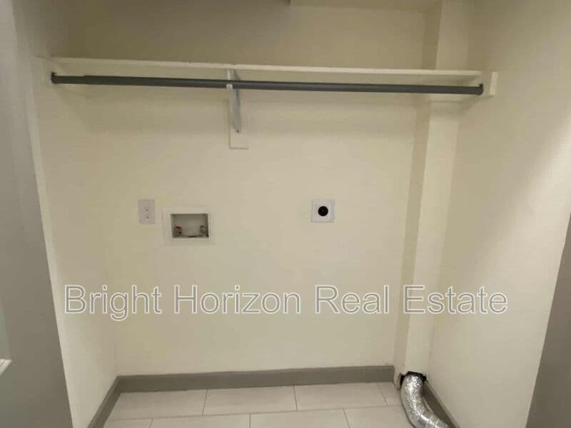Hurst Condo: 3601 Valley Vista Drive