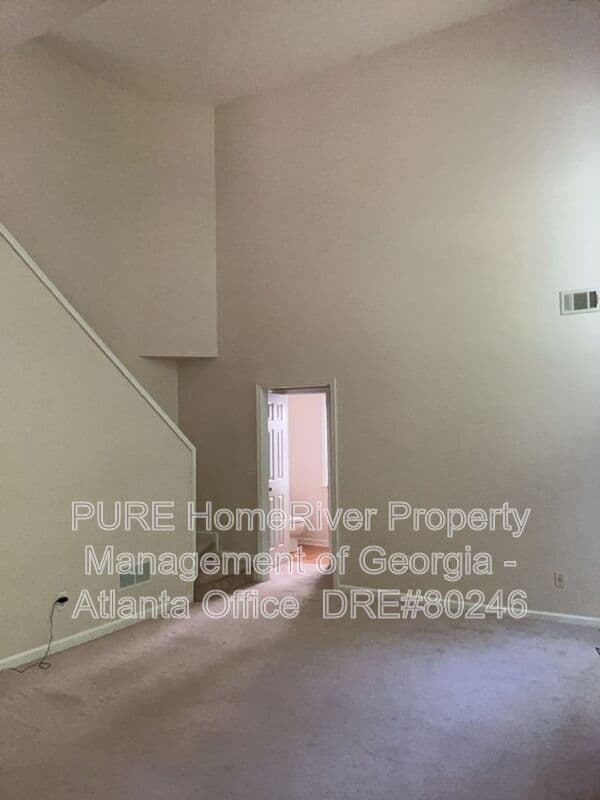 Kennesaw House: 1624 Hemburg Trce NW