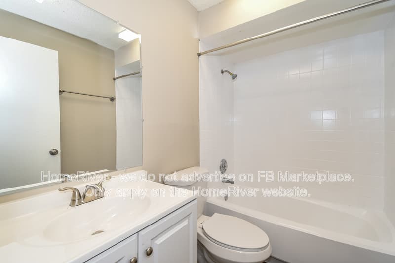 Jacksonville House: 3479 Docksider Dr S