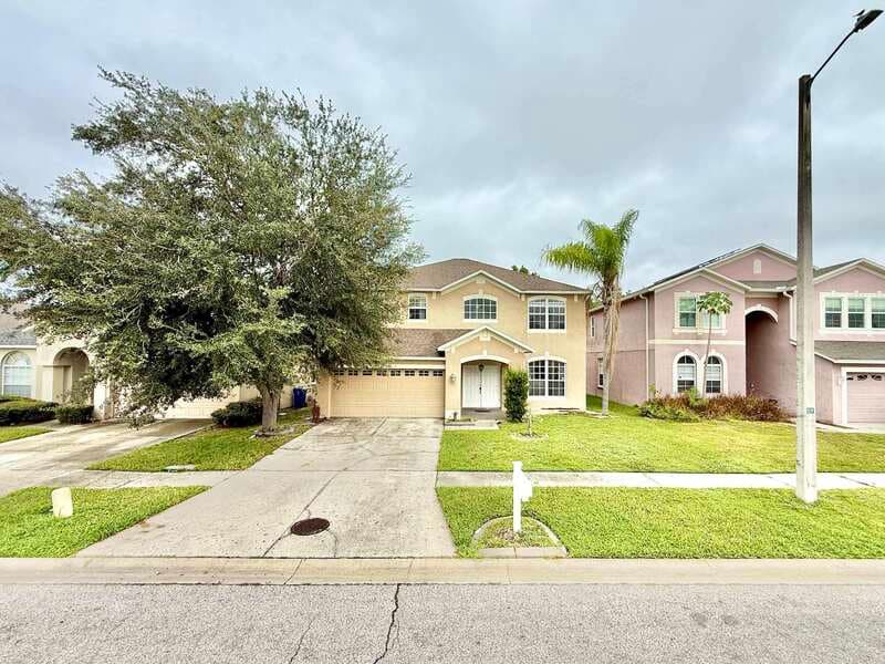 Riverview House: 11335 Village Brook Drive