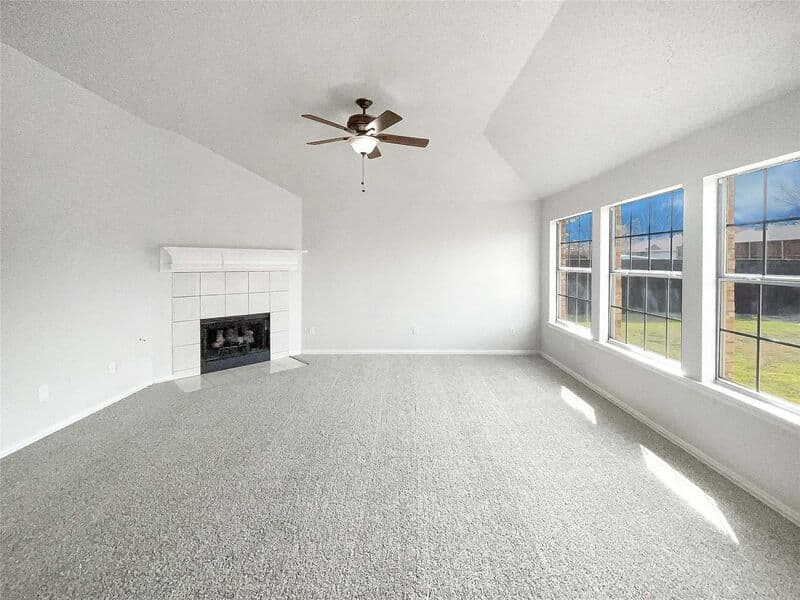 Lewisville House: 1216 Longhorn Dr