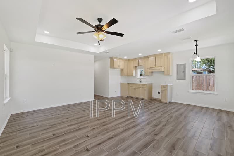 Weslaco House: 620 Llano Grande