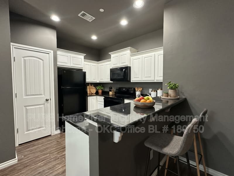 Oklahoma City Condo: 1027 SW 92nd St