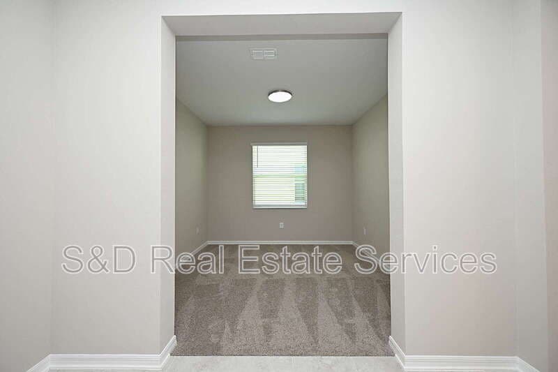 Lakeland House: 5507 Freesia Dr