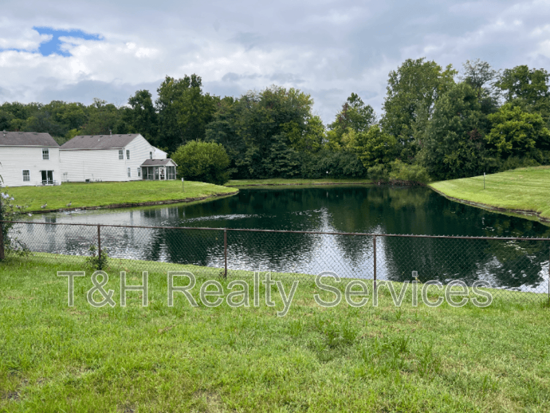 Indianapolis House: 4210 Village Trace Boulevard