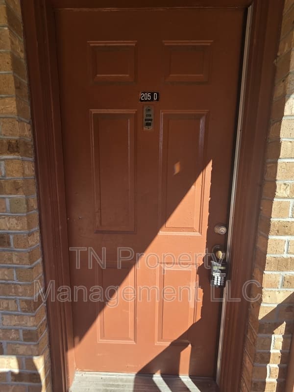 Lafayette Condo: 205 Rue Royale - D