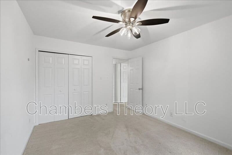Arlington Condo: 2101 N Rolfe St